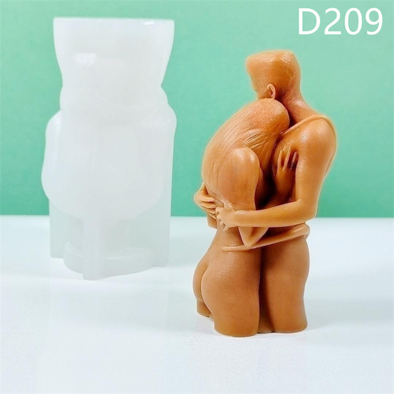 Valentine's Day Couple Embrace - Kitchen Gadgets For Mom ulasan dan harga